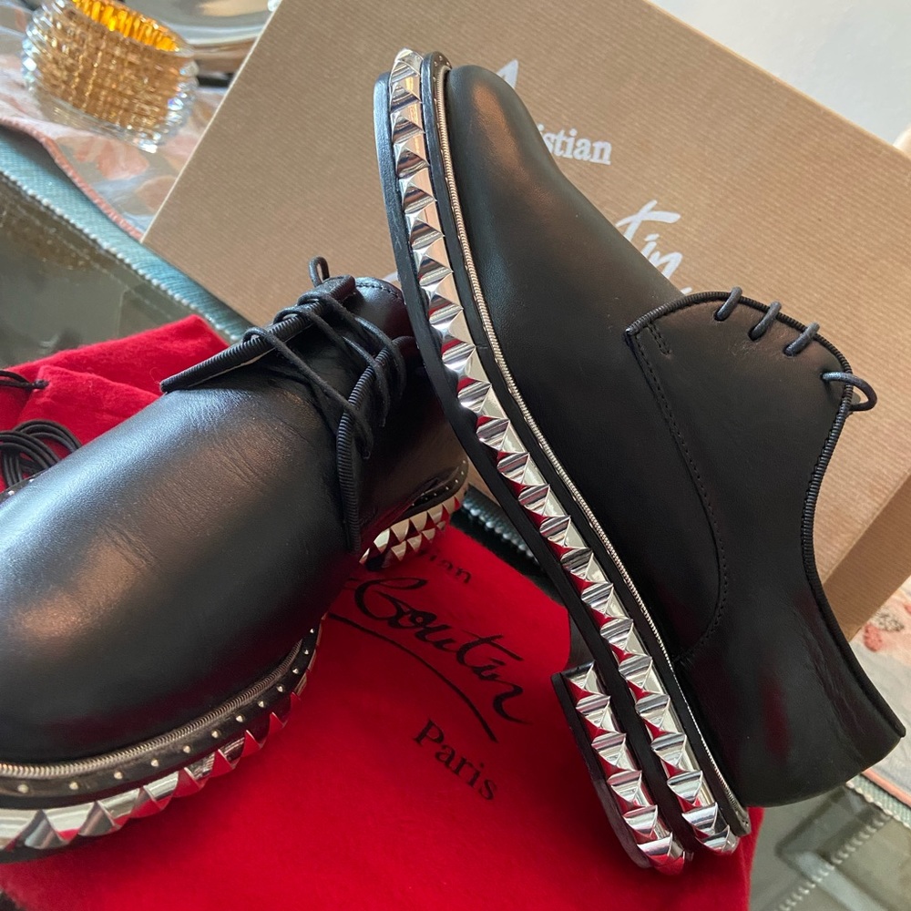 FLASH SALE! AMAZING 100% authentic CL flats